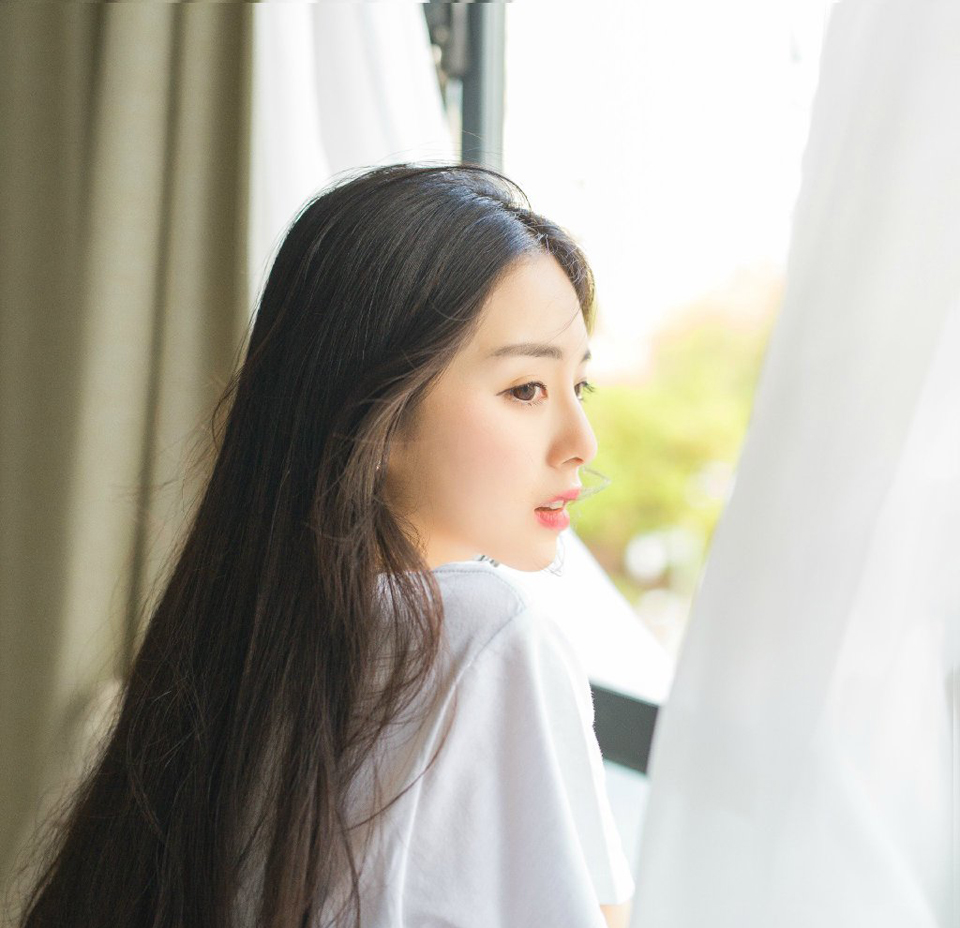 当我们都老的时候，我希望——还能吻着你的牙床，直到永远~~~首语：现在的你是否泪如雨下?就如同帖子背景的雨滴，无息滑落……